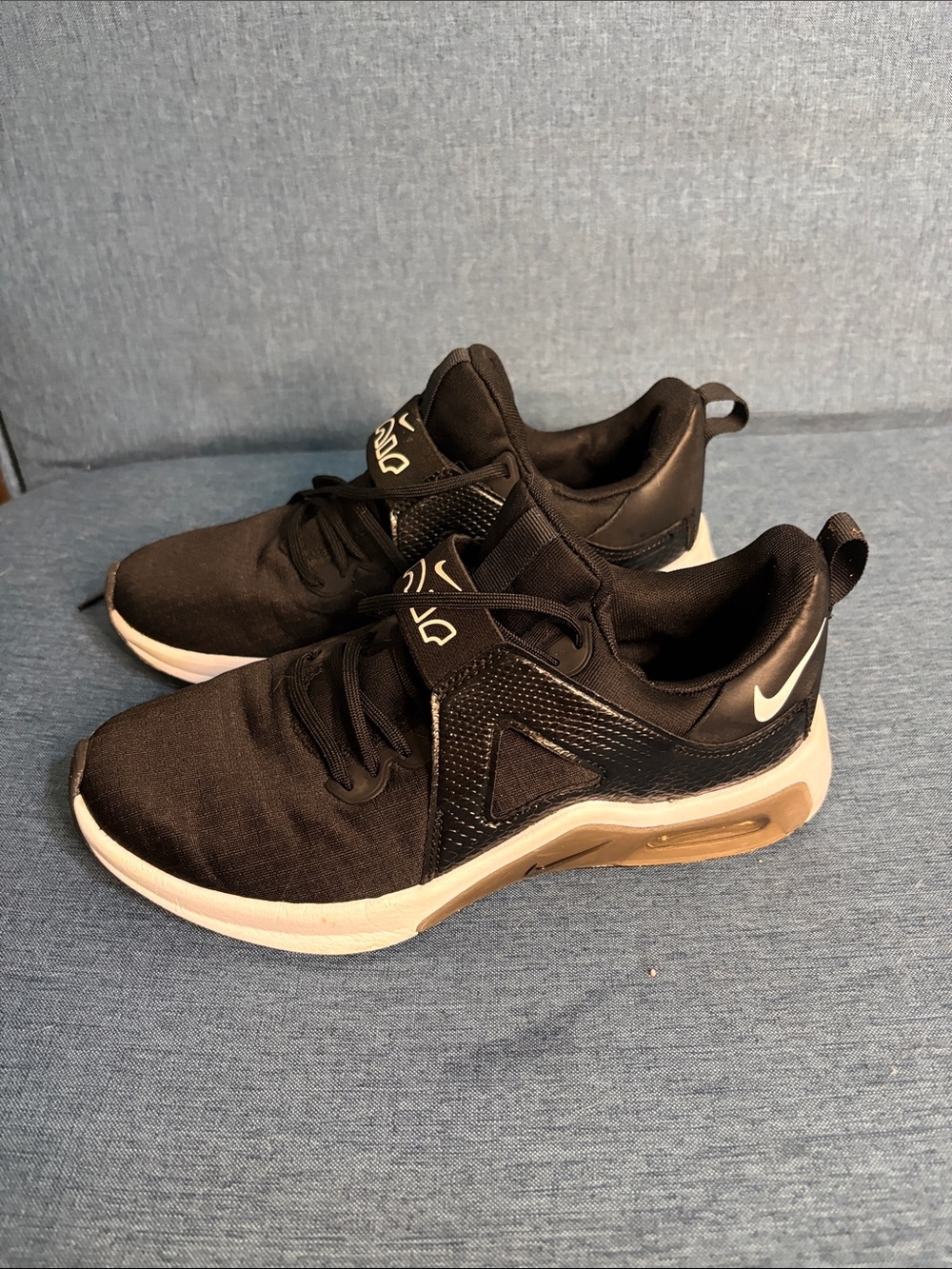 Nike Air Max Bella TR 4 Women's Athletic Shoes Black & White